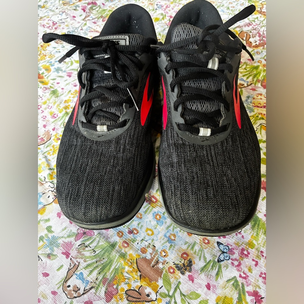 Brooks Black Athletic Shoes with Bright Pink Logo - Picture 3 of 5